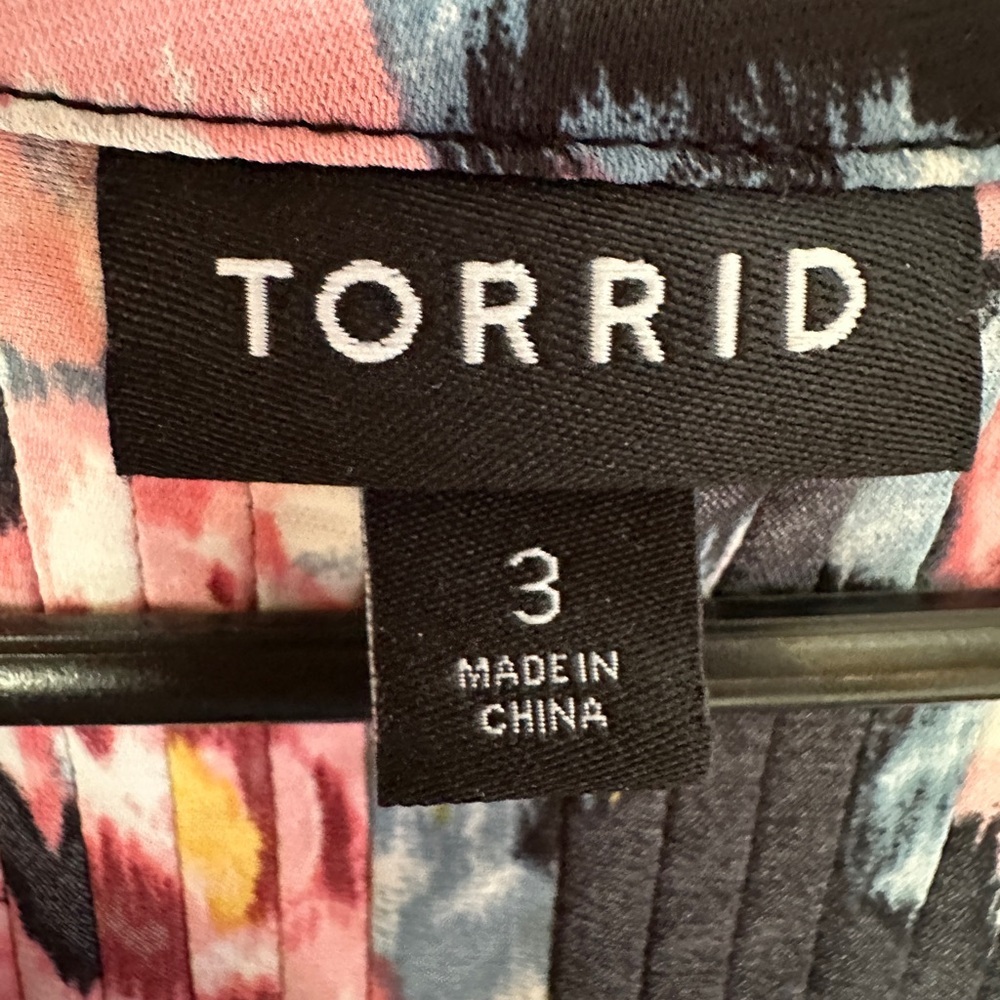 Torrid Women's Floral Top - Black and Pink - Picture 5 of 6